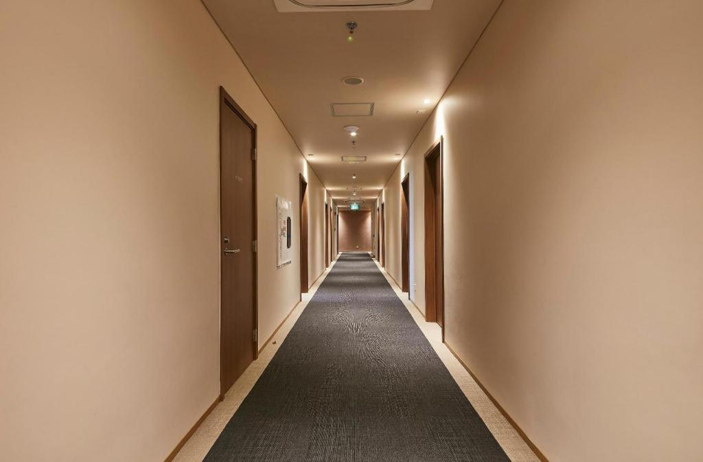 Wishton Hotel Rangoon Buitenkant foto