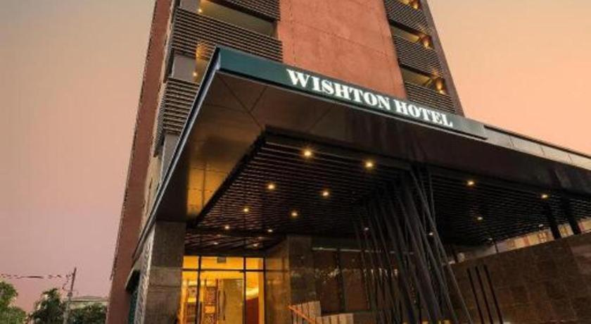 Wishton Hotel Rangoon Buitenkant foto