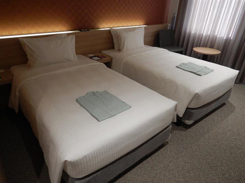 Wishton Hotel Rangoon Buitenkant foto